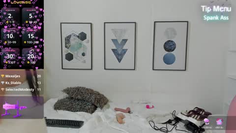 Snapshot of dulce_powl chatting on 12.29.24 Dulce  online show from 12.29.24