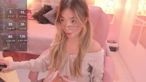 Snapshot of dulce_powl chatting on 10.27.25 Dulce  online show from 10.27.25