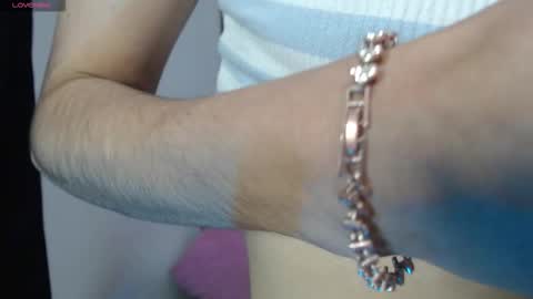 Snapshot of dulce_sara0 chatting on 12.18.25 Dulce Sara online show from 12.18.25