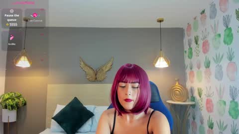 V I C T O R I A online show from 02.14.25