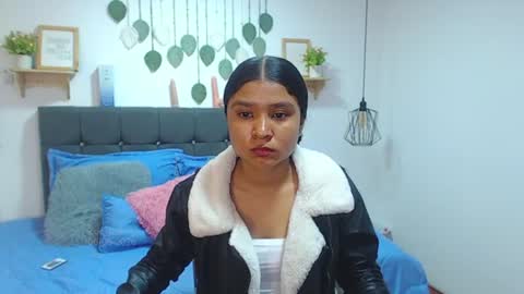 Snapshot of dulcee_mia_ chatting on 06.11.26 Tell me Mia online show from 06.11.26