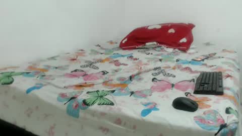 Snapshot of dulcefuegoxxx chatting on 06.11.26 dulcefuegoxxx online show from 06.11.26