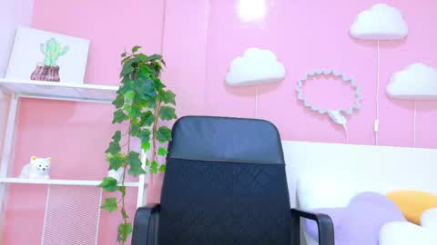 Snapshot of dulcesexy__ chatting on 04.30.26 Dulce Sexy online show from 04.30.26