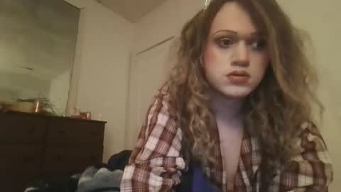 Snapshot of dulcidarling chatting on 01.12.26 Buffy Glimmers online show from 01.12.26
