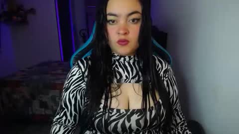 Snapshot of dumont_model chatting on 09.22.25 Nicole online show from 09.22.25