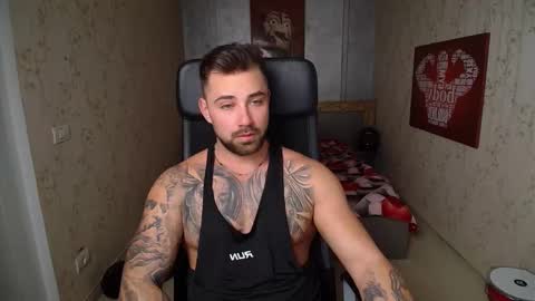 Snapshot of duncanstones chatting on 12.18.24 DuncanStone online show from 12.18.24