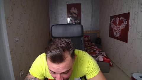 Snapshot of duncanstones chatting on 01.02.25 DuncanStone online show from 01.02.25