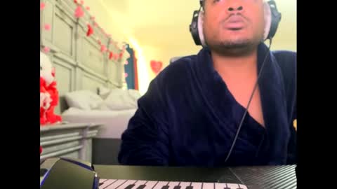 Snapshot of dunkeykongbbc chatting on 02.16.25 dunkeykongbbc online show from 02.16.25