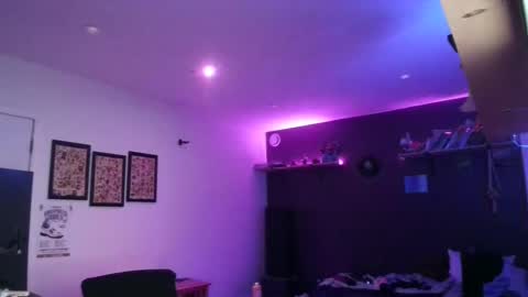 Snapshot of durfmanx chatting on 09.12.25 durfmanX online show from 09.12.25