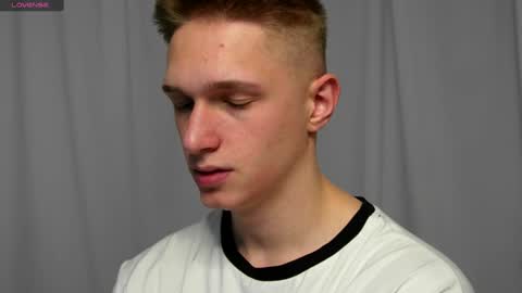 Dustyn online show from 01.12.25