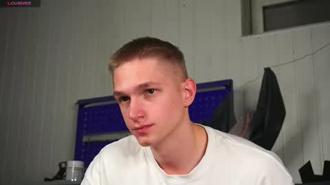 Dustyn online show from 10.21.25