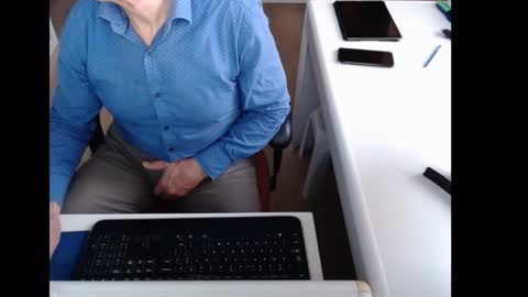 dutchpornking2 online show from 11.26.25