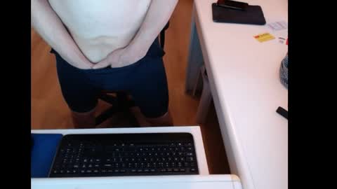 Snapshot of dutchpornking2 chatting on 04.28.26 dutchpornking2 online show from 04.28.26