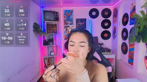 Snapshot of duulce_mia chatting on 05.17.26 duulce_mia online show from 05.17.26