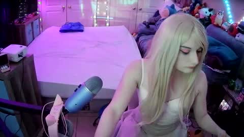 DvaDaisy online show from 01.17.25