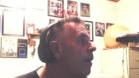 Snapshot of dwinmontana chatting on 06.05.26 dwinmontana online show from 06.05.26