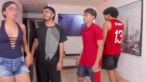 Snapshot of dylanbisex_hot chatting on 12.15.24 Mod Dylan Lilith Alan and Drake online show from 12.15.24