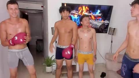 Snapshot of dylanbisex_hot chatting on 02.14.25 Mod Dylan Lilith Alan and Drake online show from 02.14.25