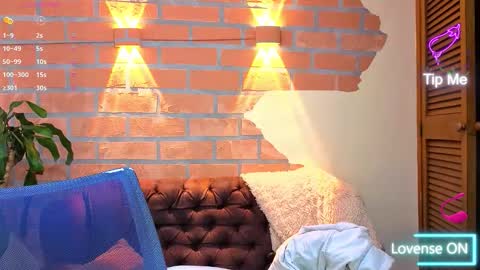 D Y L A N online show from 10.25.25