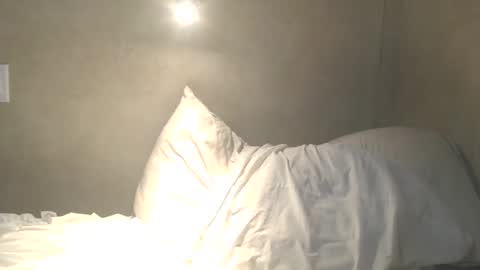 Snapshot of dylp400 chatting on 10.05.25 dylp400 online show from 10.05.25