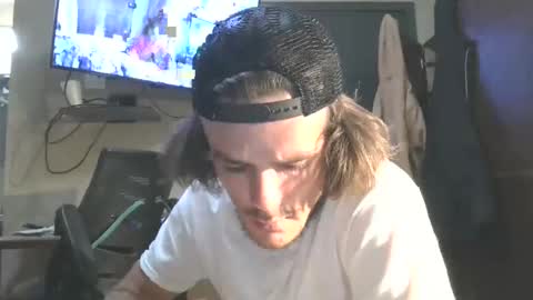 Snapshot of dylp400 chatting on 11.03.25 dylp400 online show from 11.03.25