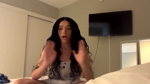 Snapshot of dynasty313 chatting on 01.04.25 Dynasty online show from 01.04.25