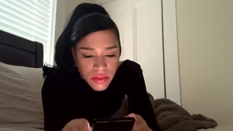 Snapshot of dynasty313 chatting on 02.15.25 Dynasty online show from 02.15.25