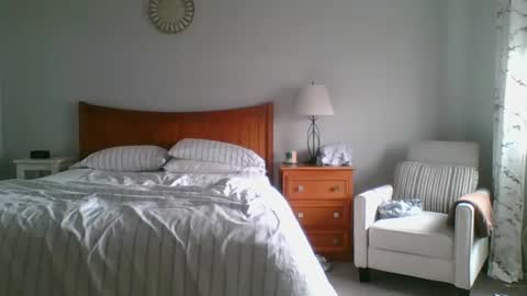 Snapshot of e3smith chatting on 03.08.25 e3smith online show from 03.08.25