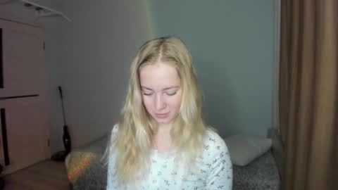 Snapshot of e___lisa chatting on 02.20.26 fansly - yourbestbaby online show from 02.20.26