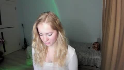 Snapshot of e___lisa chatting on 02.28.26 fansly - yourbestbaby online show from 02.28.26