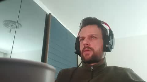 Snapshot of eaglecrm chatting on 12.20.25 eaglecrm online show from 12.20.25