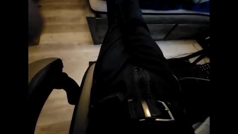 Snapshot of ears2ears chatting on 02.24.25 Ears2ears online show from 02.24.25