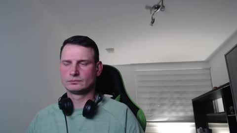 Snapshot of easypeasyglasgow chatting on 04.03.26 easypeasyglasgow online show from 04.03.26