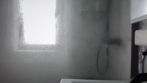 Nadia Ferreira  online show from 03.10.25