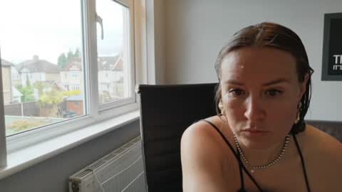 Nadia Ferreira  online show from 05.19.26