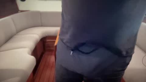 Snapshot of ebnk15 chatting on 12.15.24 ebnk15 online show from 12.15.24