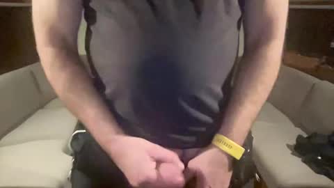 Snapshot of ebnk15 chatting on 12.17.24 ebnk15 online show from 12.17.24