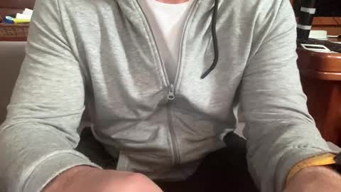 Snapshot of ebnk15 chatting on 11.16.25 ebnk15 online show from 11.16.25