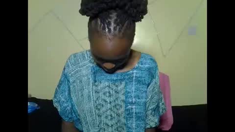 Snapshot of eboniana chatting on 09.14.25 eboniana online show from 09.14.25