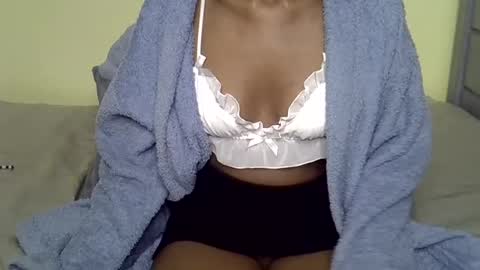 Snapshot of eboniana chatting on 06.26.26 eboniana online show from 06.26.26