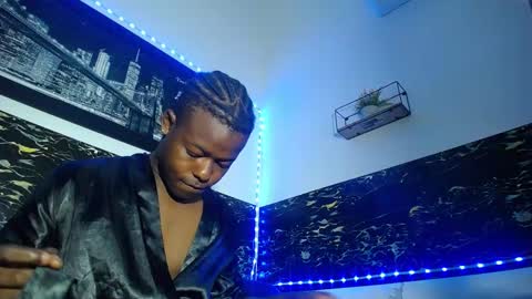 Chris Palaz  online show from 10.10.25