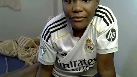 Snapshot of ebonnyqueeen chatting on 02.12.26 Queen online show from 02.12.26