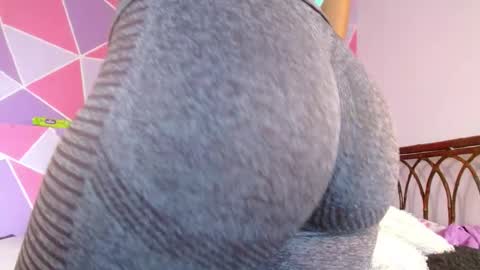 Snapshot of ebony_alika chatting on 01.28.25 Alika Ashanti online show from 01.28.25