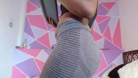 Snapshot of ebony_alika chatting on 02.01.25 Alika Ashanti online show from 02.01.25