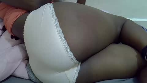 Snapshot of ebony_cuttey30 chatting on 06.06.26 ebony_cuttey30 online show from 06.06.26