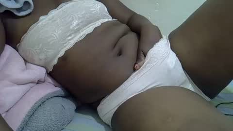 Snapshot of ebony_cuttey30 chatting on 06.28.26 ebony_cuttey30 online show from 06.28.26