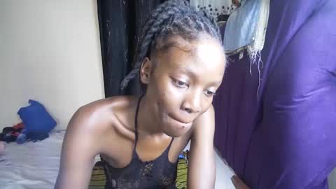 Snapshot of ebony_desire1 chatting on 05.12.26 Desire online show from 05.12.26