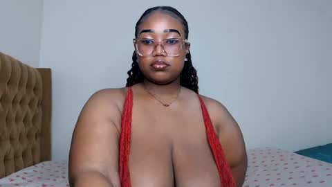 Snapshot of ebony_doll5 chatting on 08.04.26 ebony_doll5 online show from 08.04.26