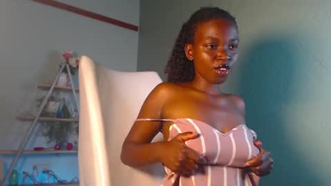 ebony ezel online show from 01.04.25