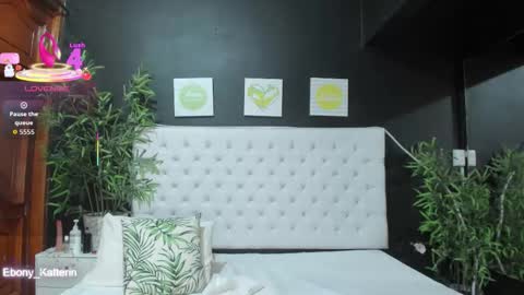 ebony_katterin online show from 10.11.25